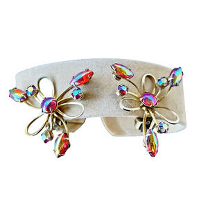 Vtg Pink Irridescent Aurora Borealis Prong Set Clip On Earrings Gold-tone